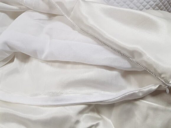 Шелковое одеяло Kingsilk Elisabette Premium всесезонное, белое